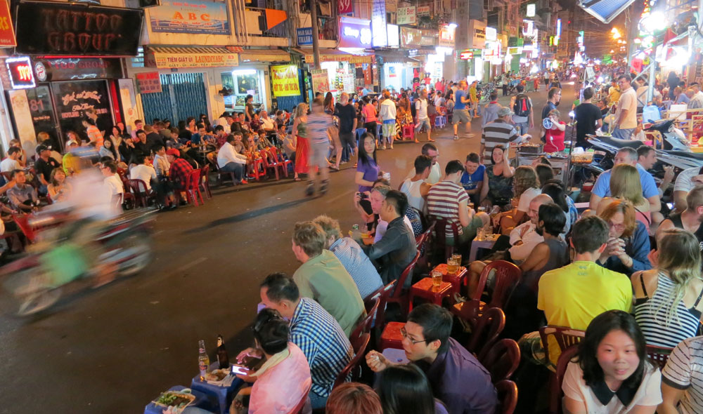 In Vietnam, foreign tourists turned off by early-to-bed cities