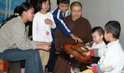 Vietnam police to probe rumor of adoptee trading at Hanoi pagoda