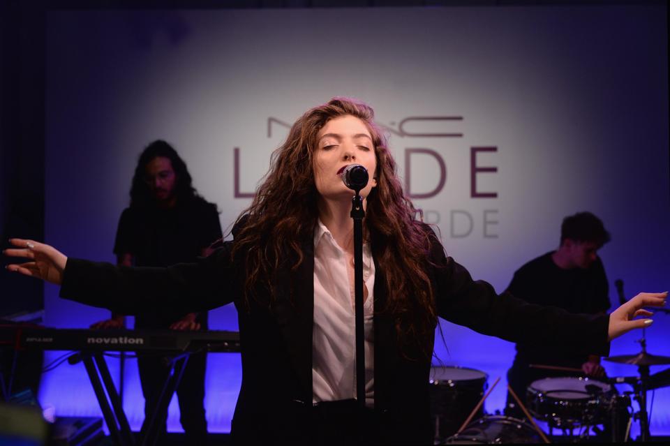 Lorde tasked with 'Hunger Games' soundtrack