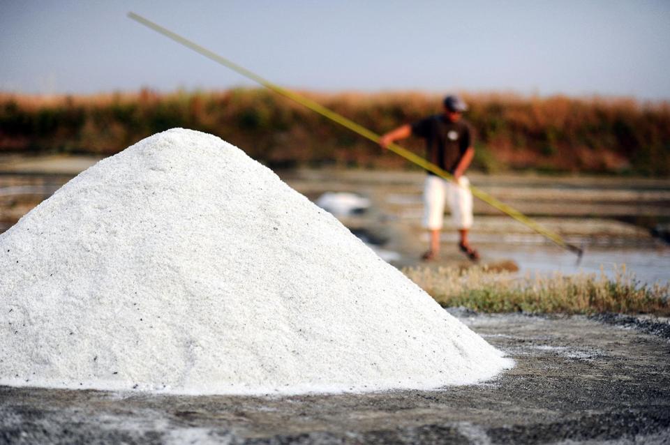 Too much salt is linked to 1.65 million deaths per year