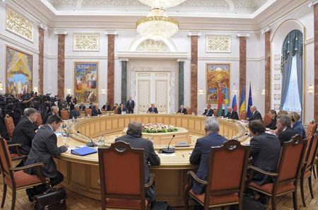 Talks optimism fades as Ukraine says Russia makes new incursion