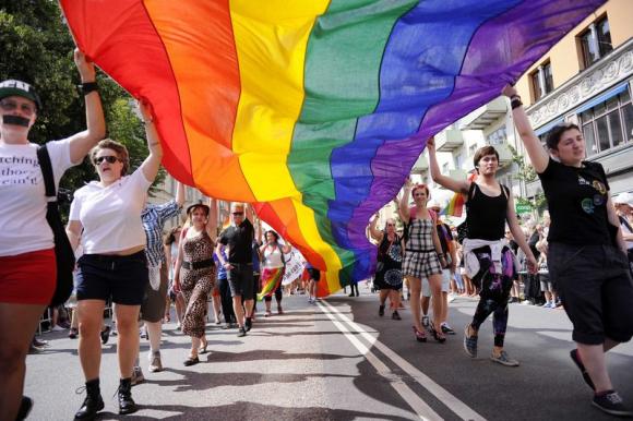 Residents see Europe best for gays and lesbians, Africa worst: poll