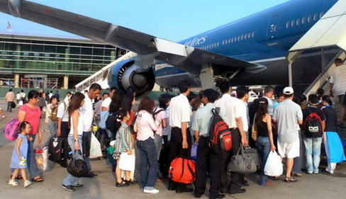 Vietnam Airlines flights affected by unruly passengers, one delayed
