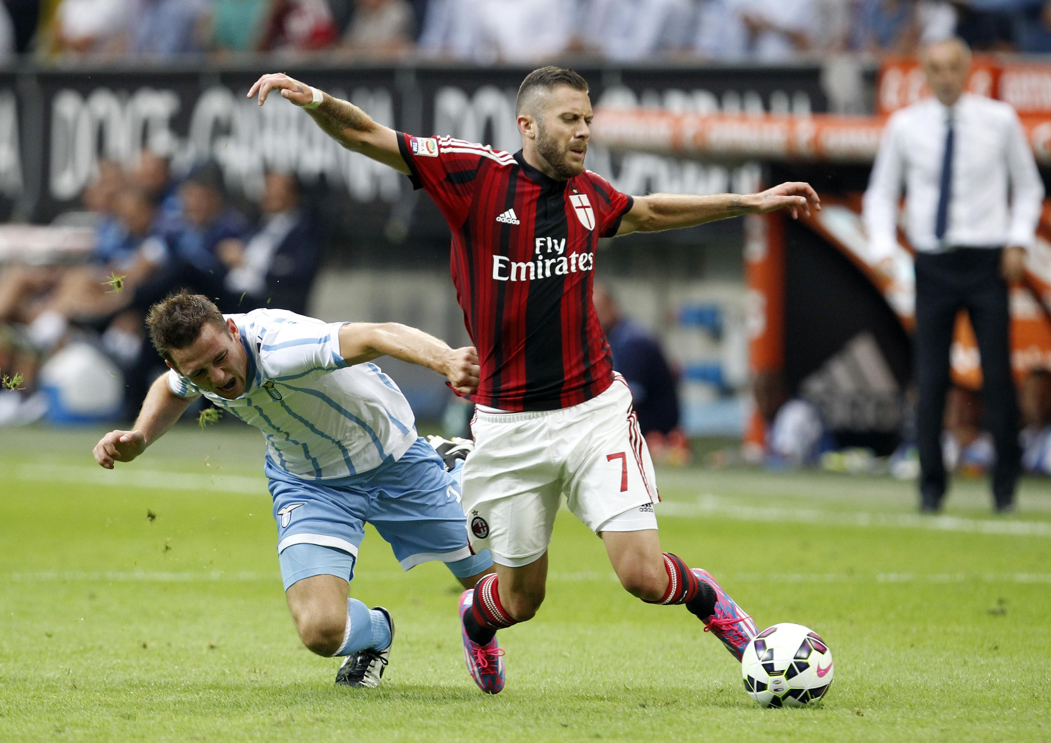 Milan win 5-4 thriller as Inter blast seven