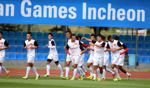 Vietnam to play Iran at 17th Asian Games football today