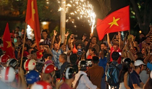 Vietnam basks in football glory after smashing Myanmar in U-19 semi