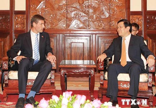 New UK ambassador says will encourage British firms to invest in Vietnam