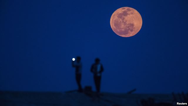 'Blood moon' eclipse to grace pre-dawn skies on Wednesday