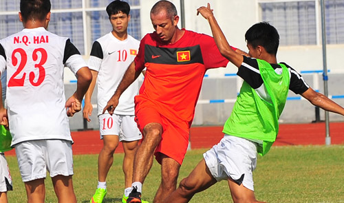 Vietnam upbeat before playing champions S.Korea in Asian U-19 opener