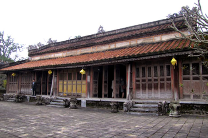 US provides $700k to restore royal temple in Vietnam