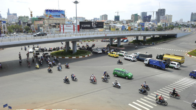 Foreigner hospitalized after traffic accident in HCMC