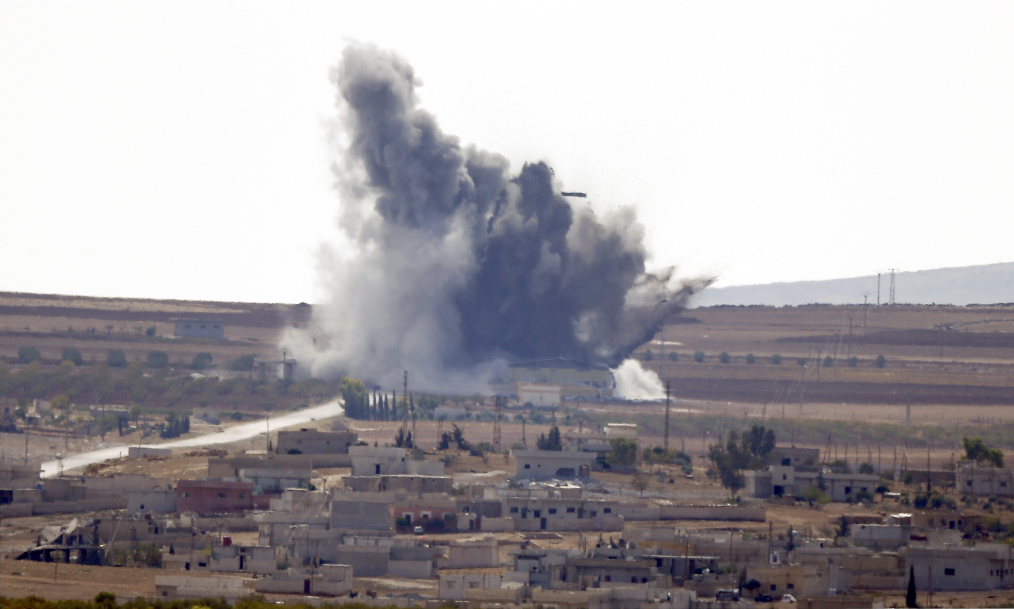 Hundreds of Islamic State militants killed in Kobani strikes: U.S.