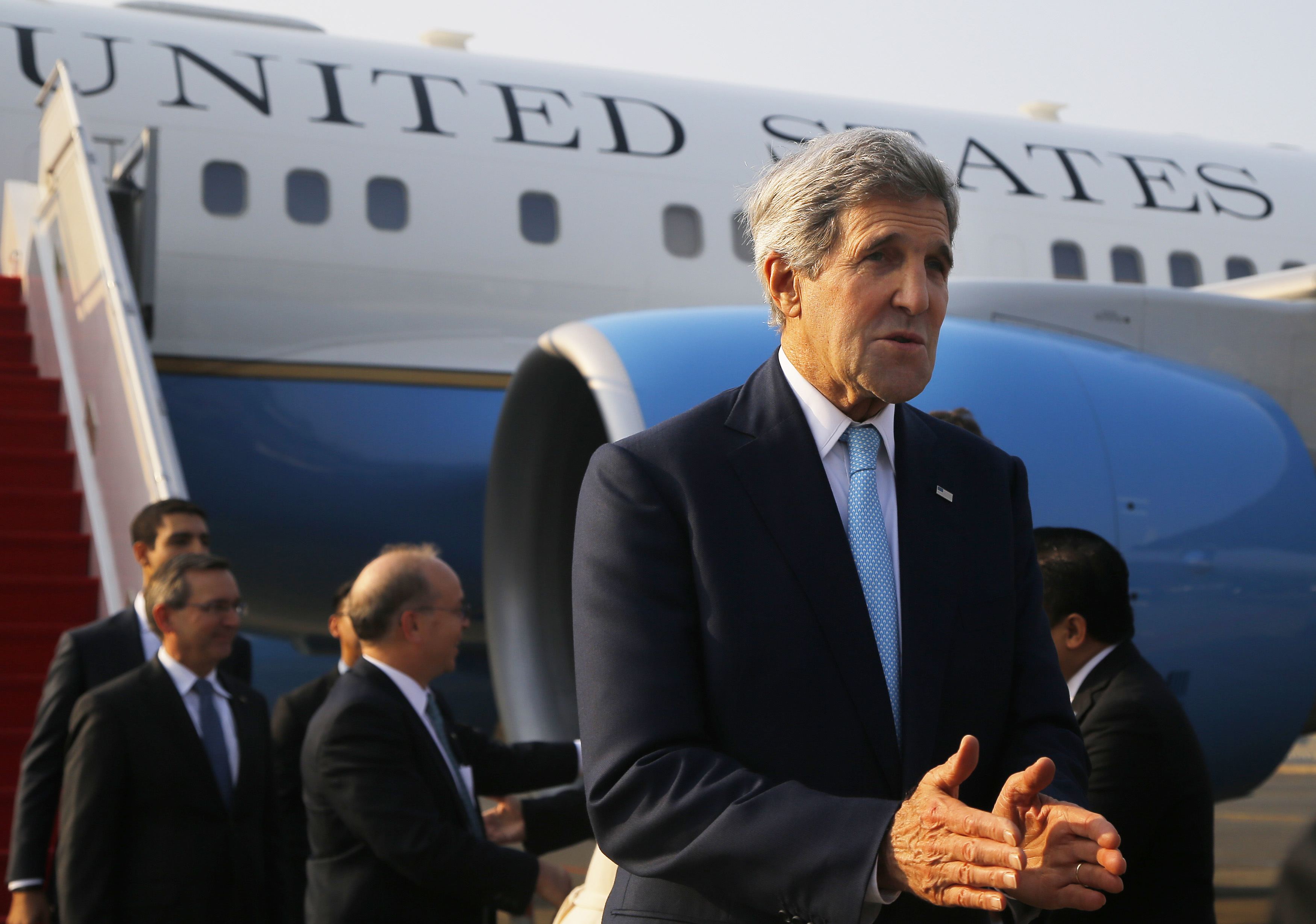 Kerry in Indonesia seeking Asian support against Islamic state