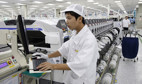 Samsung Electronics near license for new $3 billion Vietnam mobile phone plant: newspaper