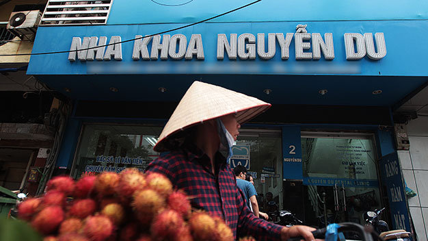 Prohibition on businesses using names of famous Vietnamese people meets opposition