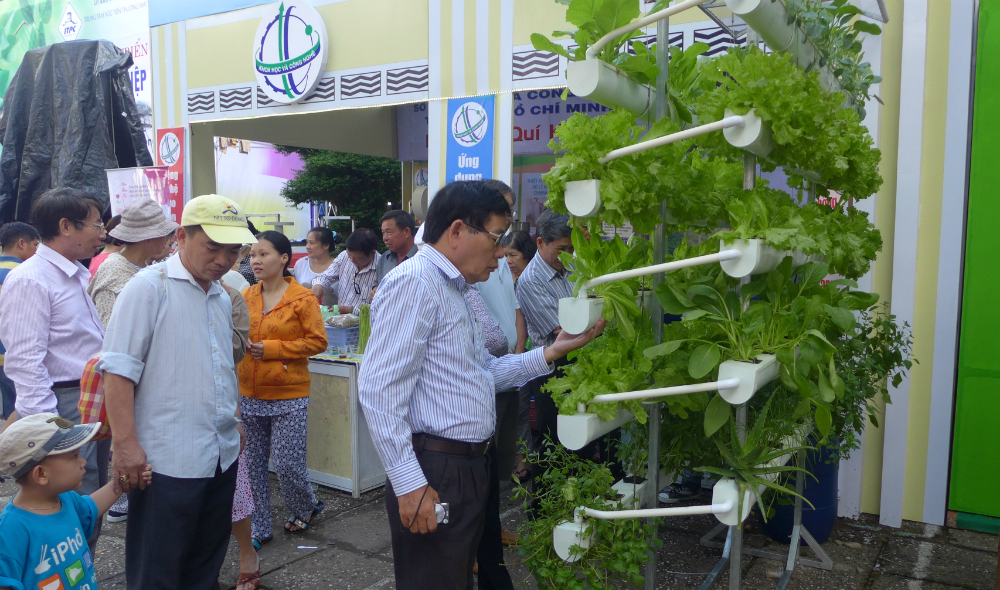 Agricultural exhibition in Vietnam’s metropolis lures thousands