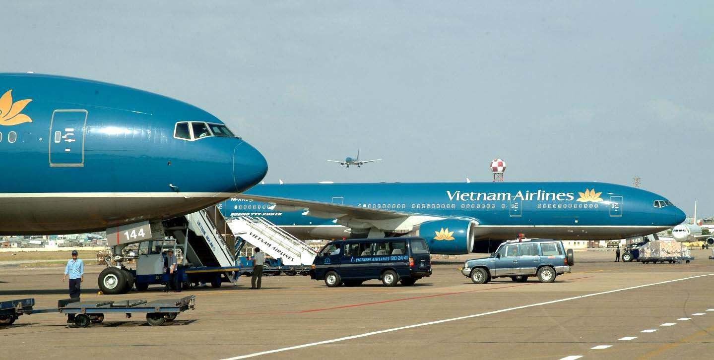 Drunken Russian tourist attacks Vietnam Airlines stewardess, passengers