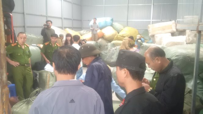 Police bust smuggling ring, seize 120 tons of Chinese goods