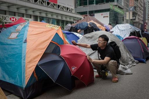 Hong Kong protesters plan to occupy British consulate