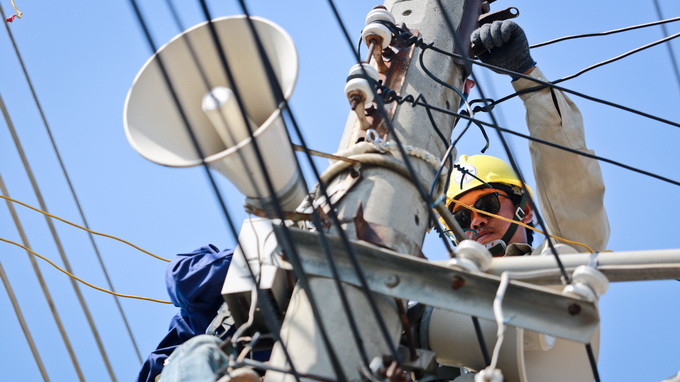 Vietnam pledges to adjust power price according to market mechanism, as proposed