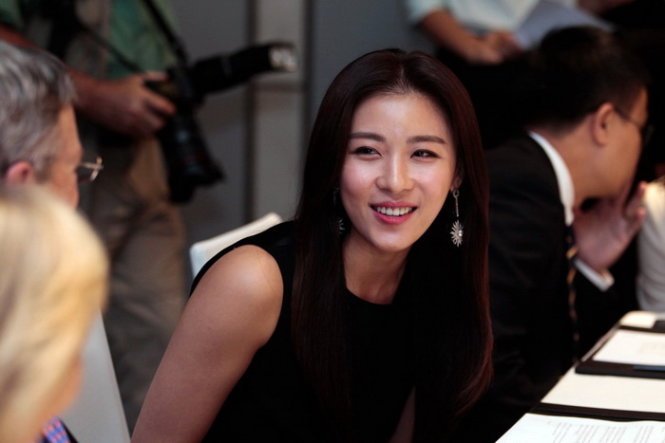 Korean actress visits metropolis to support children with cleft lips