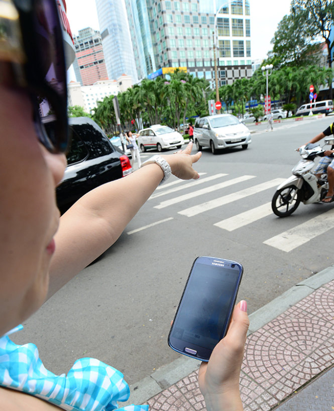 Is Uber taxi service in Vietnam illegal?