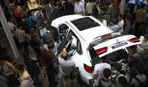 Vietnam spends $1.14bn on foreign cars in 10 months: customs