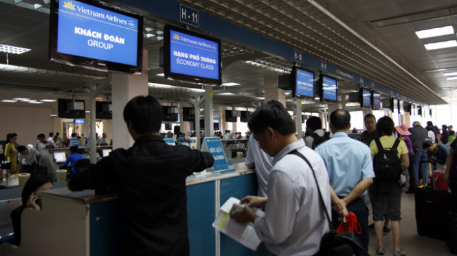 Vietnam Airlines to close check-in counters 10 mins earlier than before