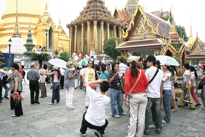 Ho Chi Minh City firms offer cheaper tours for New Year