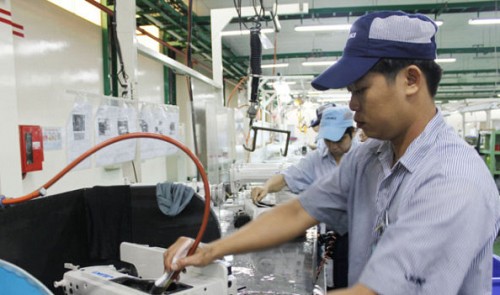 Vietnam targets 6.2% GDP growth in 2015: Premier
