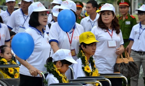 Vietnam signs UN convention related to disabled people