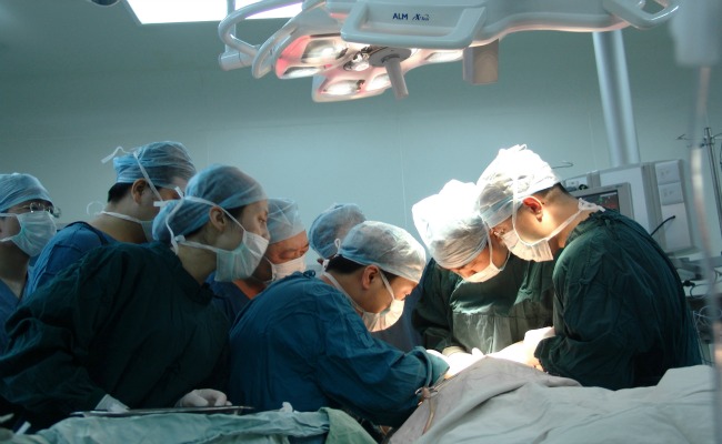 China to end use of prisoners' organs for transplants next month