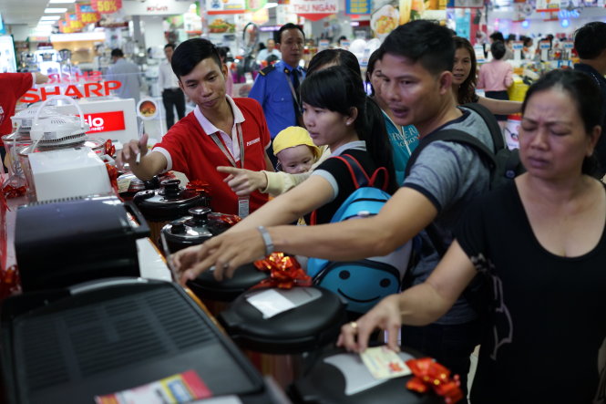 Businesses enjoy maiden Vietnamese Black Friday as sales surge