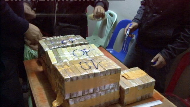 Vietnam-Laos joint force busts drug ring, seizing 92 bricks of heroin