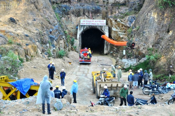 Rescuers struggle to save 11 trapped in Vietnam tunnel collapse