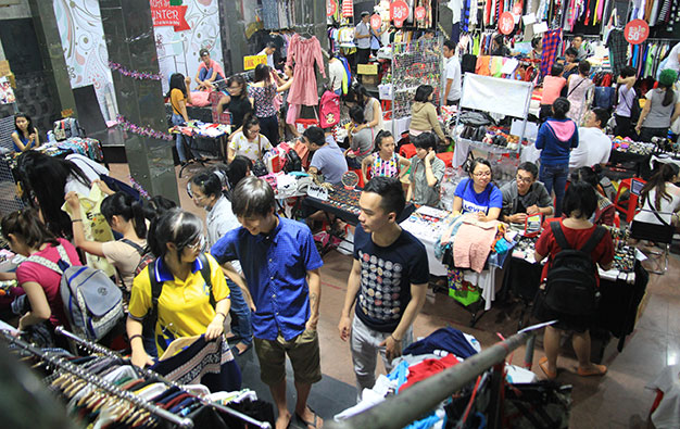 Flea markets spread in Ho Chi Minh City