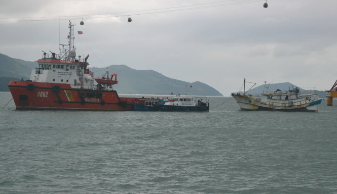 Vietnamese force rescues Chinese fishing boat in distress off Nha Trang