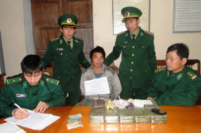 Police nab member of Laos-Vietnam drug ring, seizing 7 kg of heroin