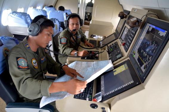 Vietnam ready to join search for missing AirAsia QZ8501 plane