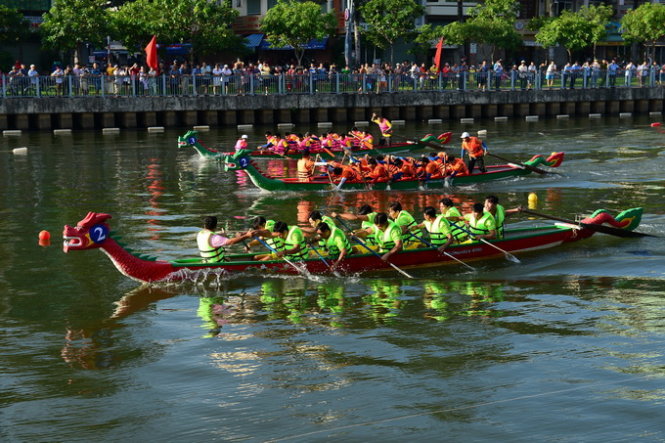 Boat race held for first time on Ho Chi Minh City’s ‘revived’ canal