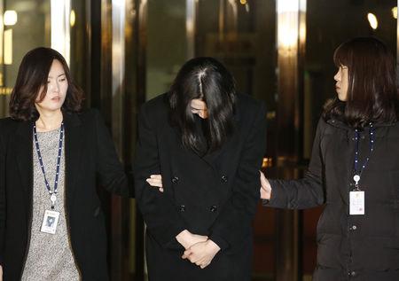Korean air boss's daughter detained in 'nut rage' case