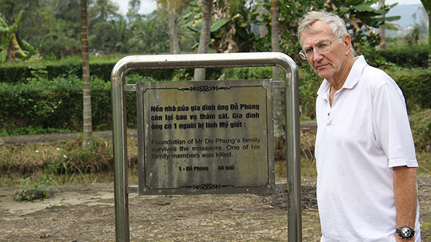 Seymour Hersh recollects My Lai Massacre investigation during 1st Vietnam visit