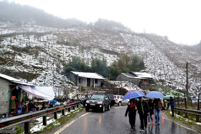 Tropical snowfall causes congestion in Sa Pa (photos)