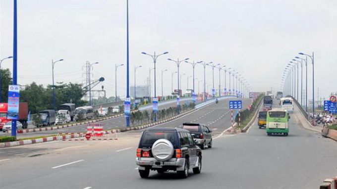 Filipino toll road operator inks $91mn deals with Vietnamese infrastructure firm