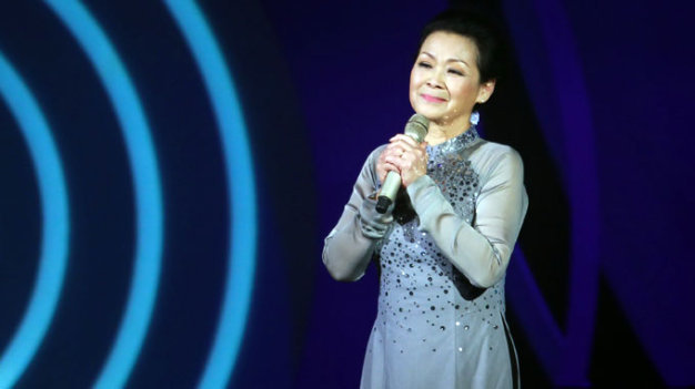 Khanh Ly postpones show in Vietnam, again, over husband’s death