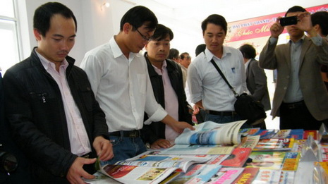 Vietnam newspapers, television stations release special editions, shows to celebrate Tet