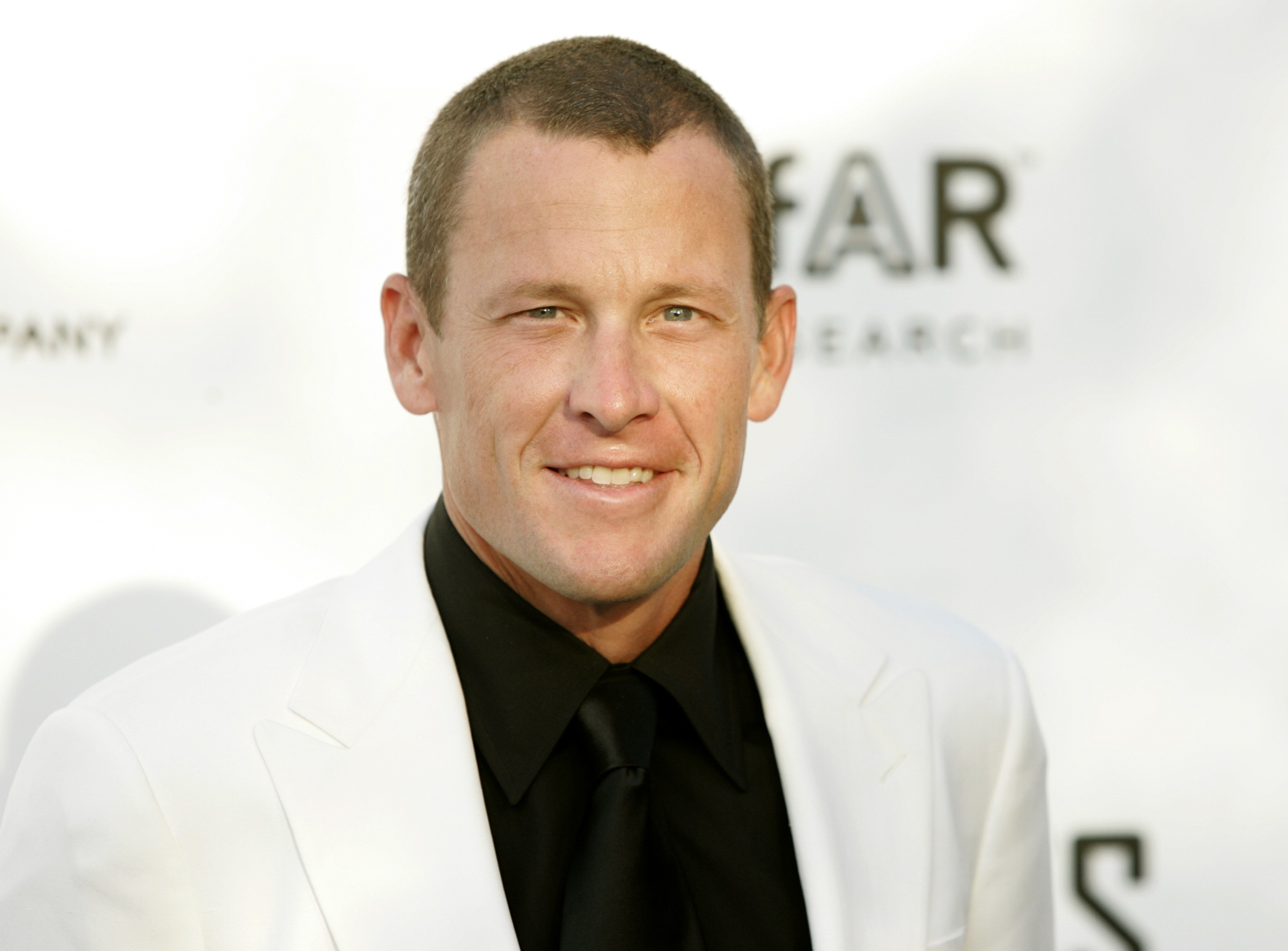 Lance Armstrong charged with hit-and-run in Colorado