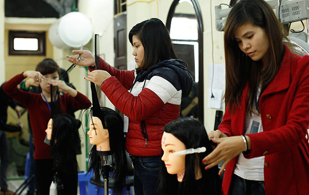 Disadvantaged youths receive free vocational training, job opportunities in Vietnam