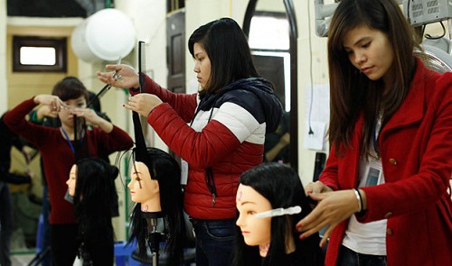 Disadvantaged youths receive free vocational training, job opportunities in Vietnam