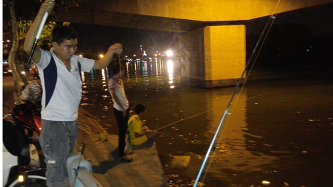 Night fishing in Ho Chi Minh City